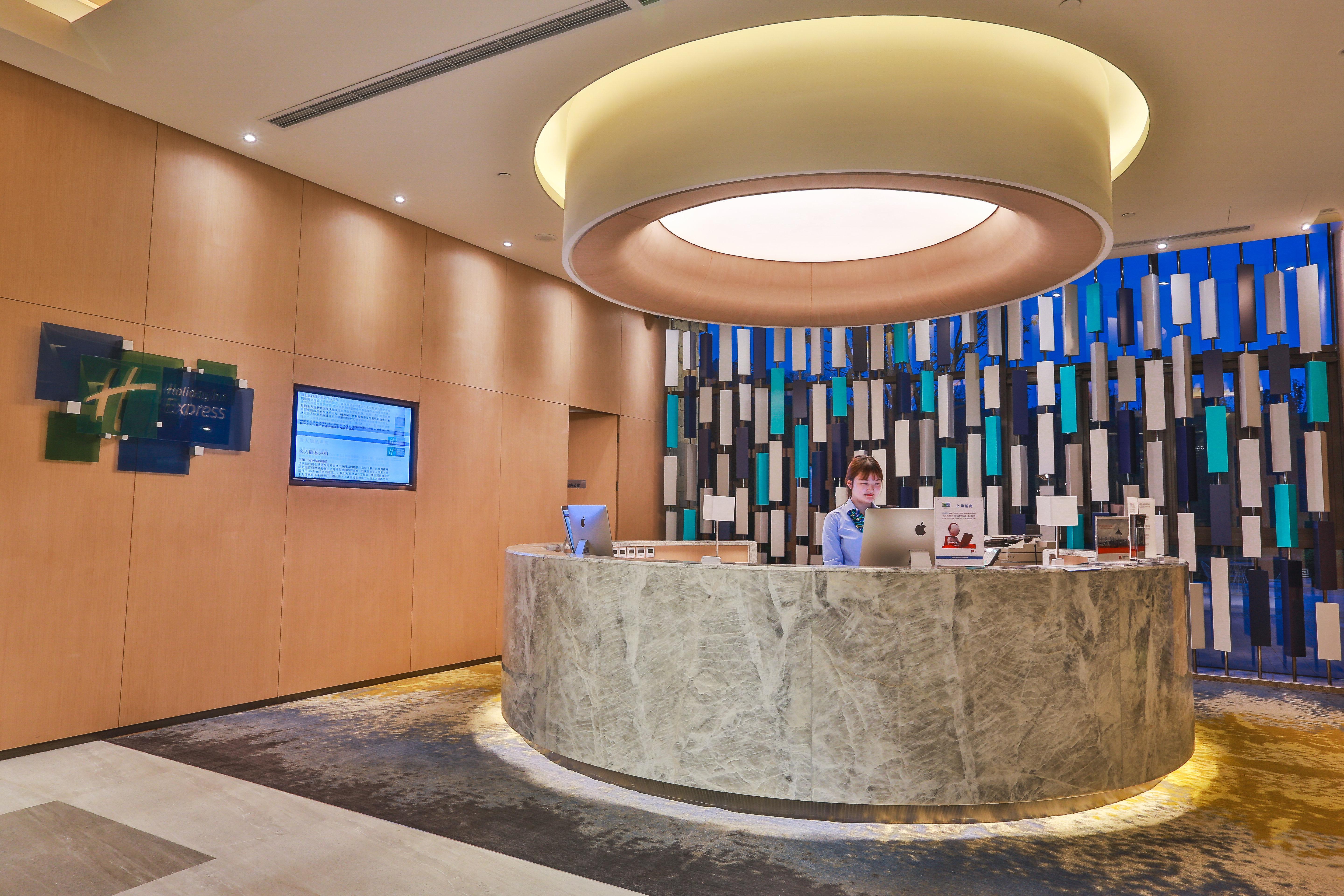 Holiday Inn Express Emei Mountain By Ihg Emeishan Eksteriør bilde
